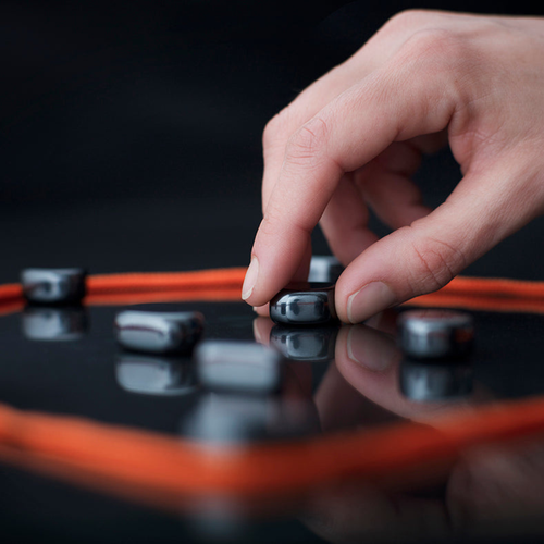 Magnetschack - Spänning möter strategi